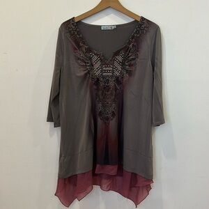 Unity World Wear Tunic Top Taupe/Burgundy Studded 3/4 Sleeve Stretch Shirt Large
